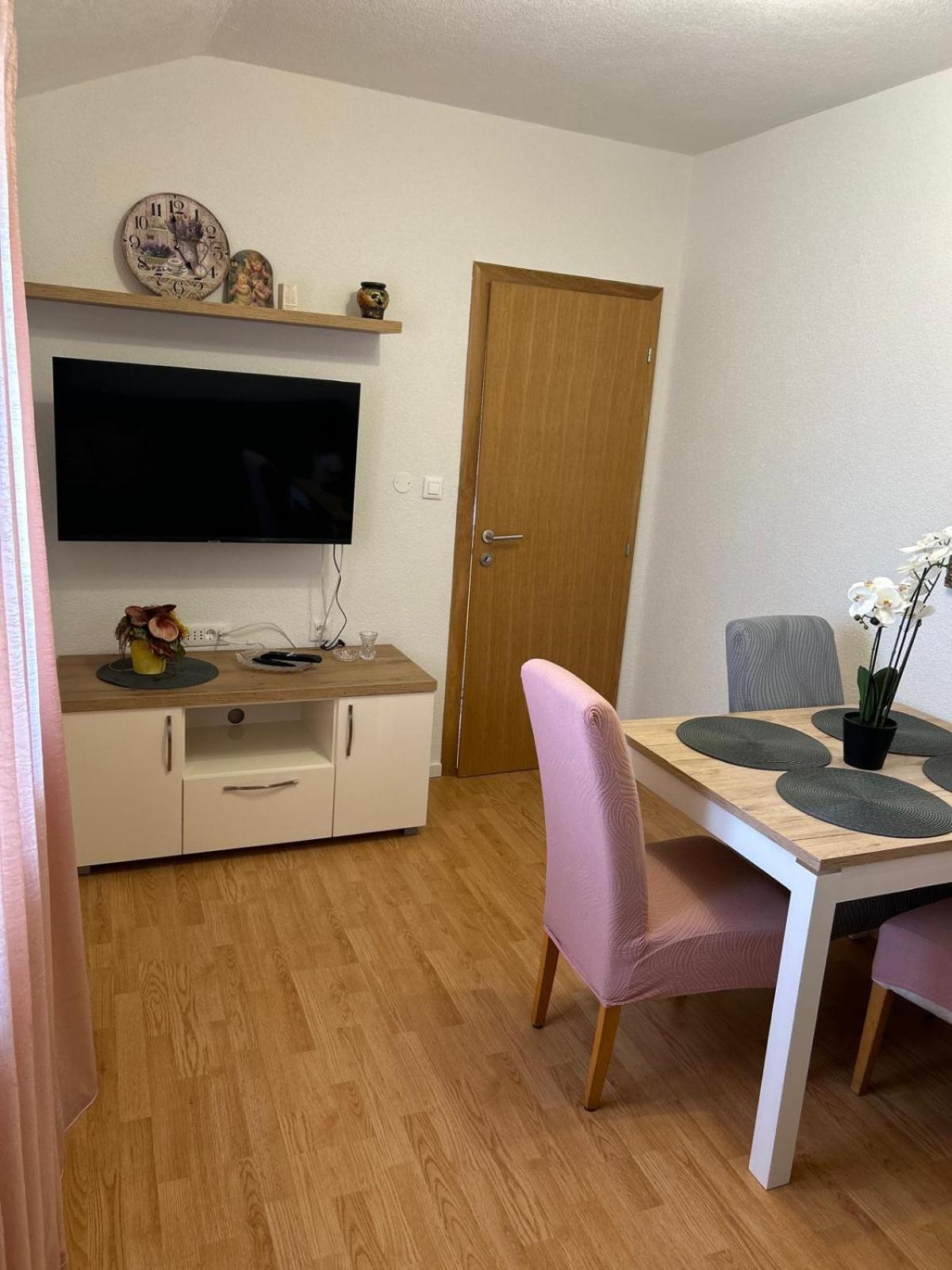 Apartment Lovre Topic Baška Voda Eksteriør bilde